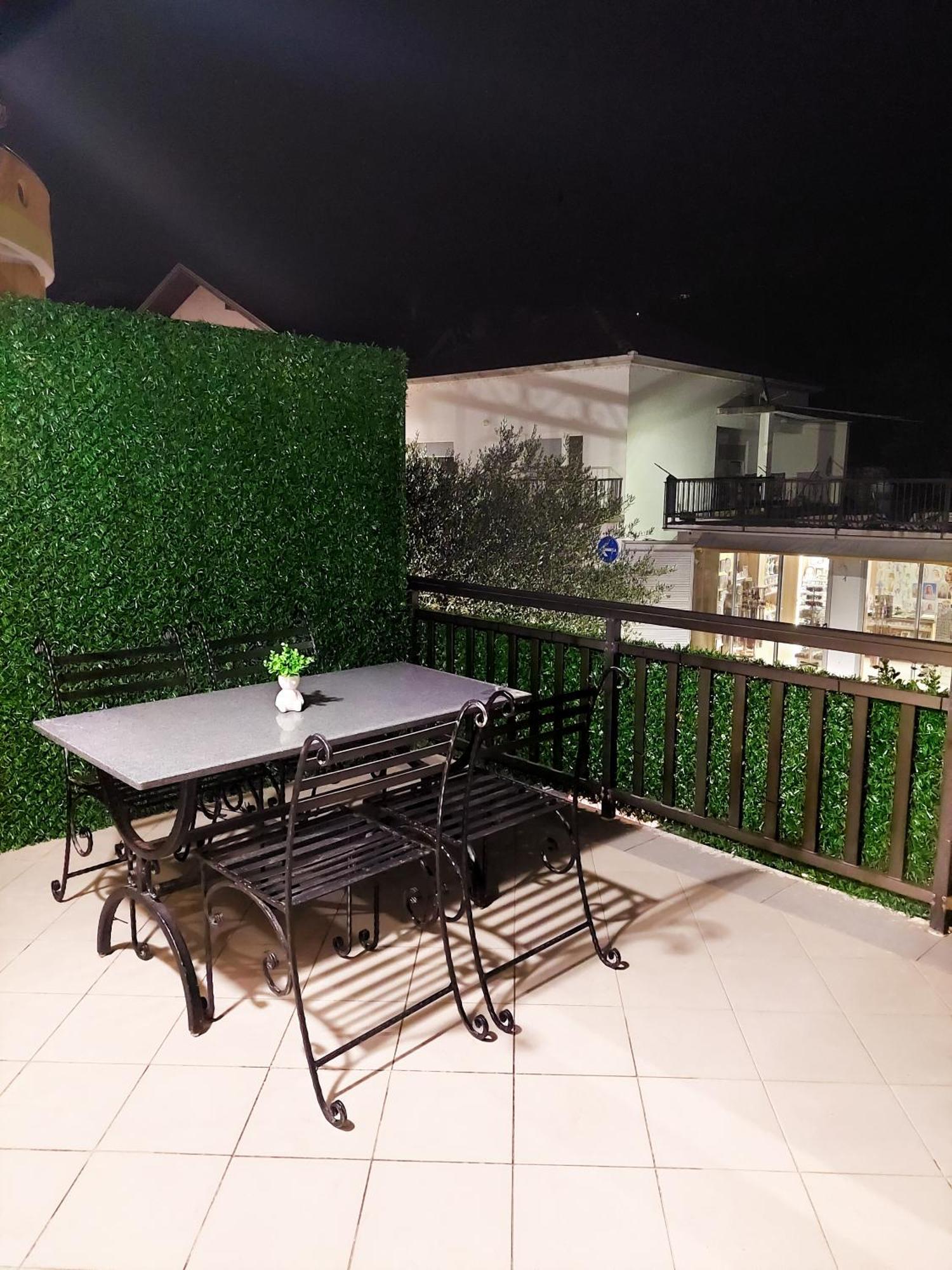 Apparition Hill Apartments เมจูโกเรีย ภายนอก รูปภาพ