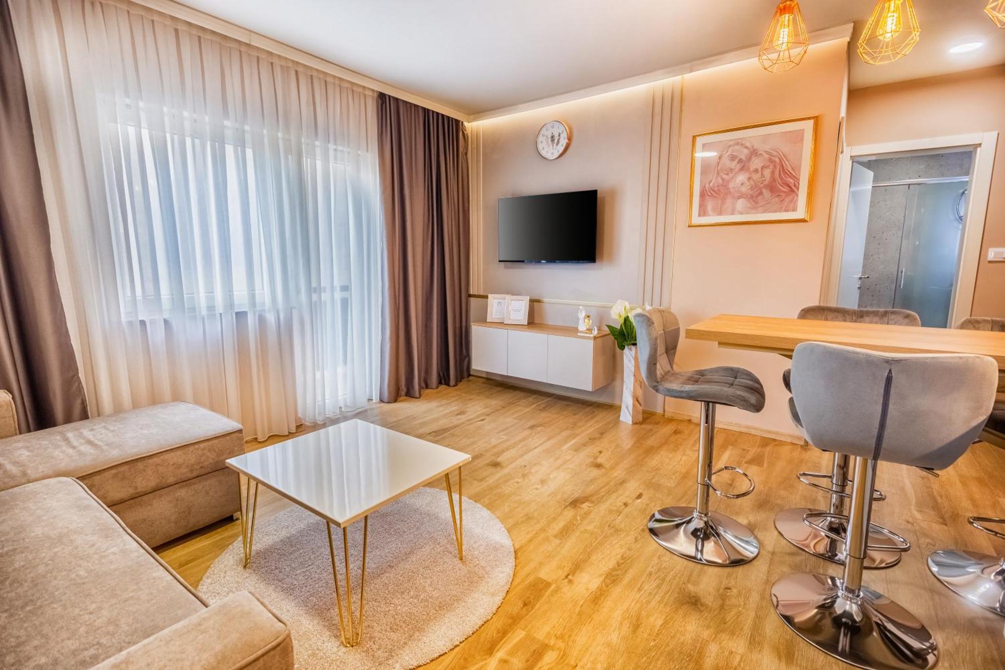 Apparition Hill Apartments เมจูโกเรีย ภายนอก รูปภาพ