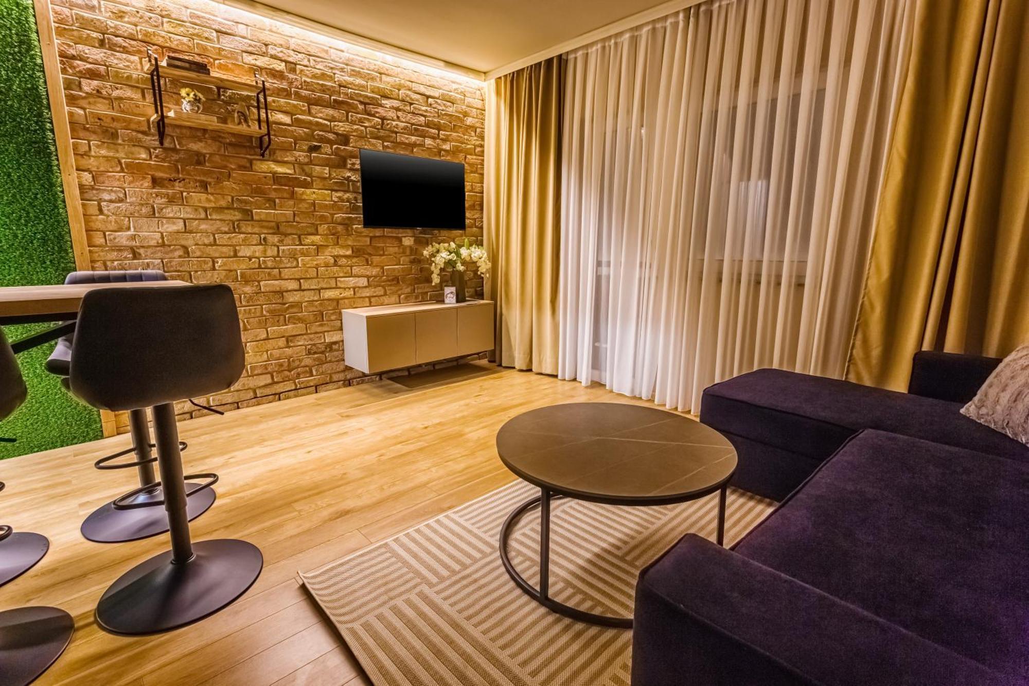 Apparition Hill Apartments เมจูโกเรีย ภายนอก รูปภาพ