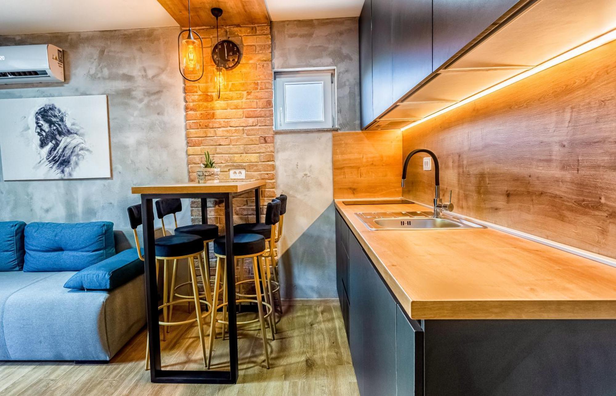 Apparition Hill Apartments เมจูโกเรีย ภายนอก รูปภาพ