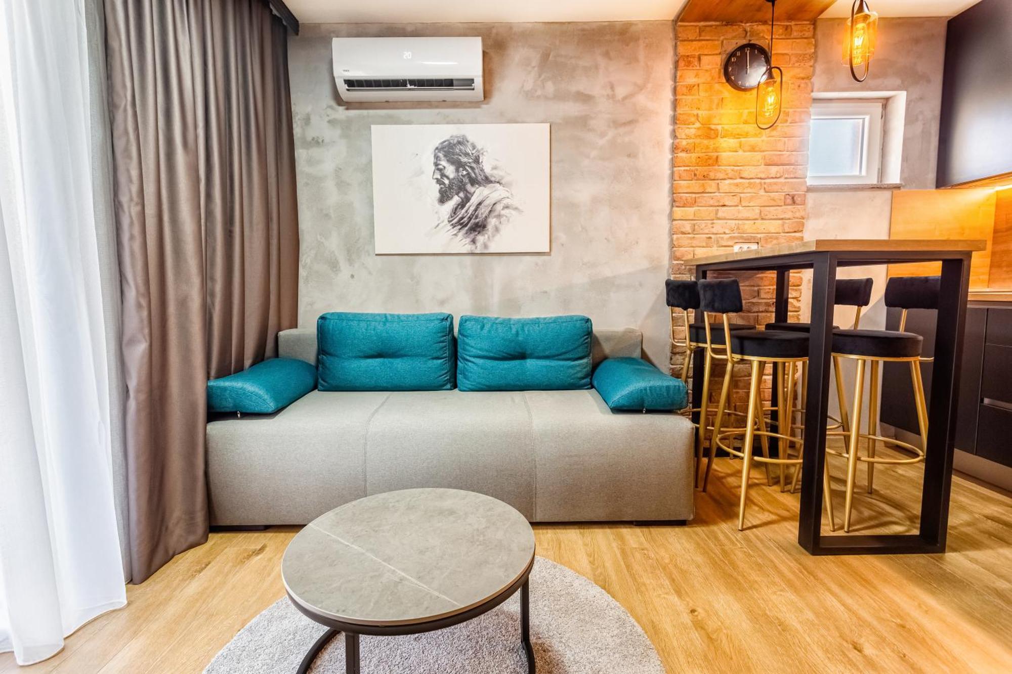 Apparition Hill Apartments เมจูโกเรีย ภายนอก รูปภาพ
